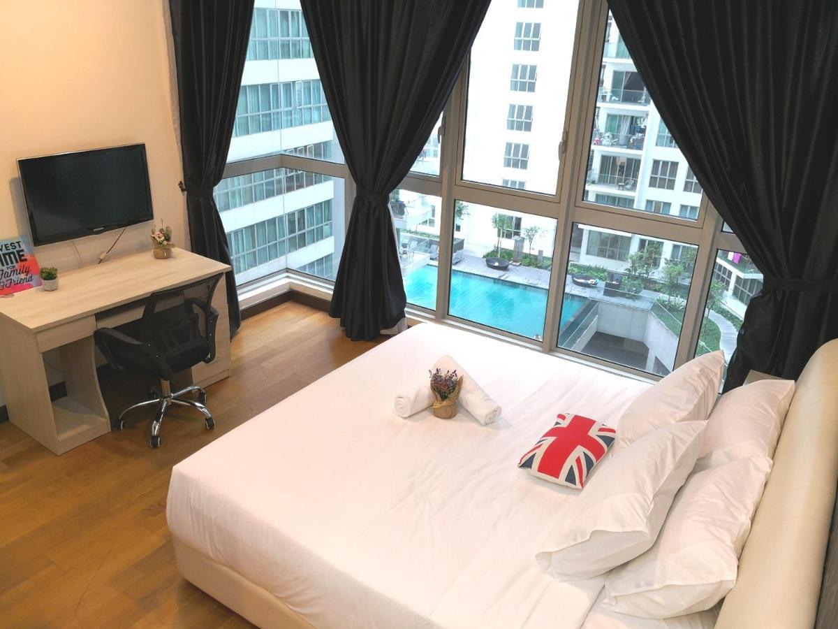 Klcc Inifinity Pool - The Regalia Residences & Suites By Kl Minsu Kuala Lumpur Bagian luar foto