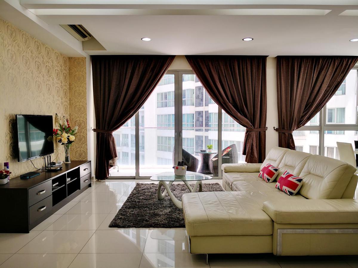 Klcc Inifinity Pool - The Regalia Residences & Suites By Kl Minsu Kuala Lumpur Bagian luar foto