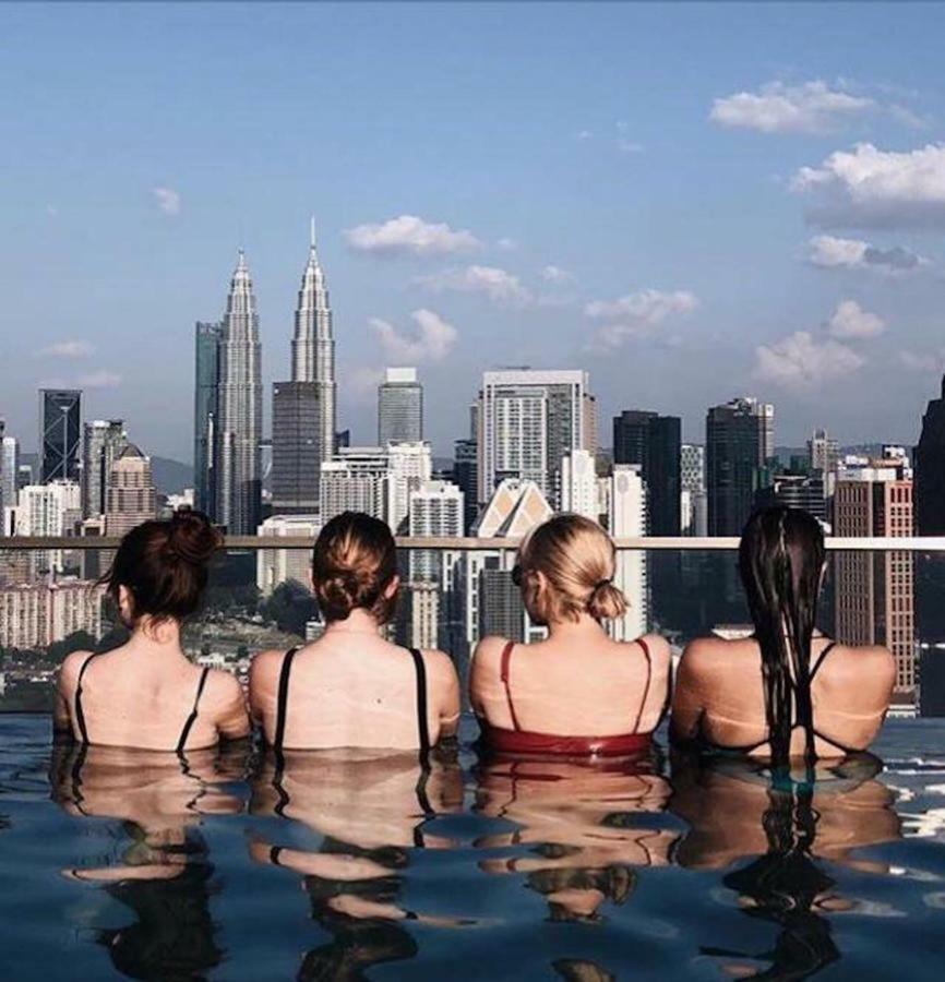 Klcc Inifinity Pool - The Regalia Residences & Suites By Kl Minsu Kuala Lumpur Bagian luar foto