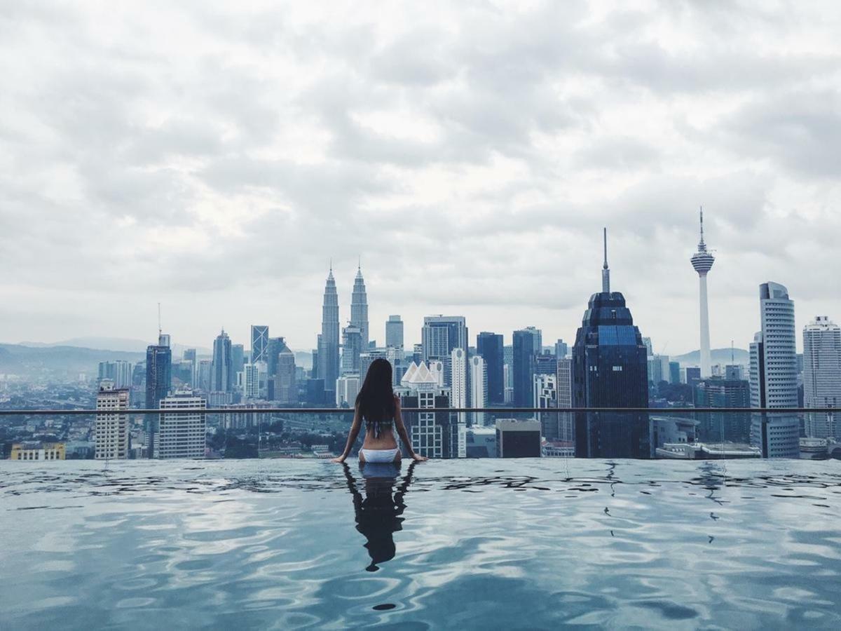 Klcc Inifinity Pool - The Regalia Residences & Suites By Kl Minsu Kuala Lumpur Bagian luar foto