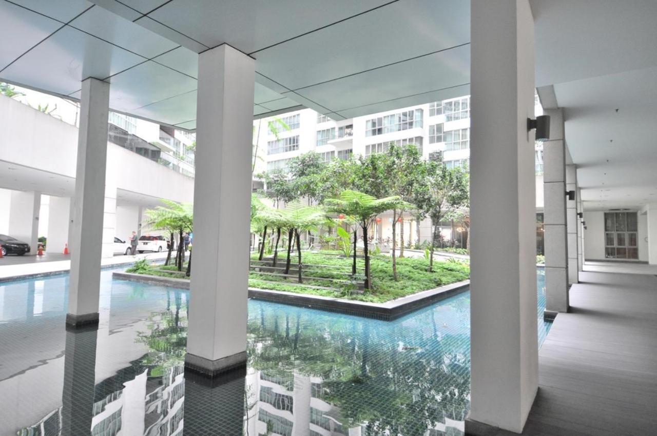 Klcc Inifinity Pool - The Regalia Residences & Suites By Kl Minsu Kuala Lumpur Bagian luar foto