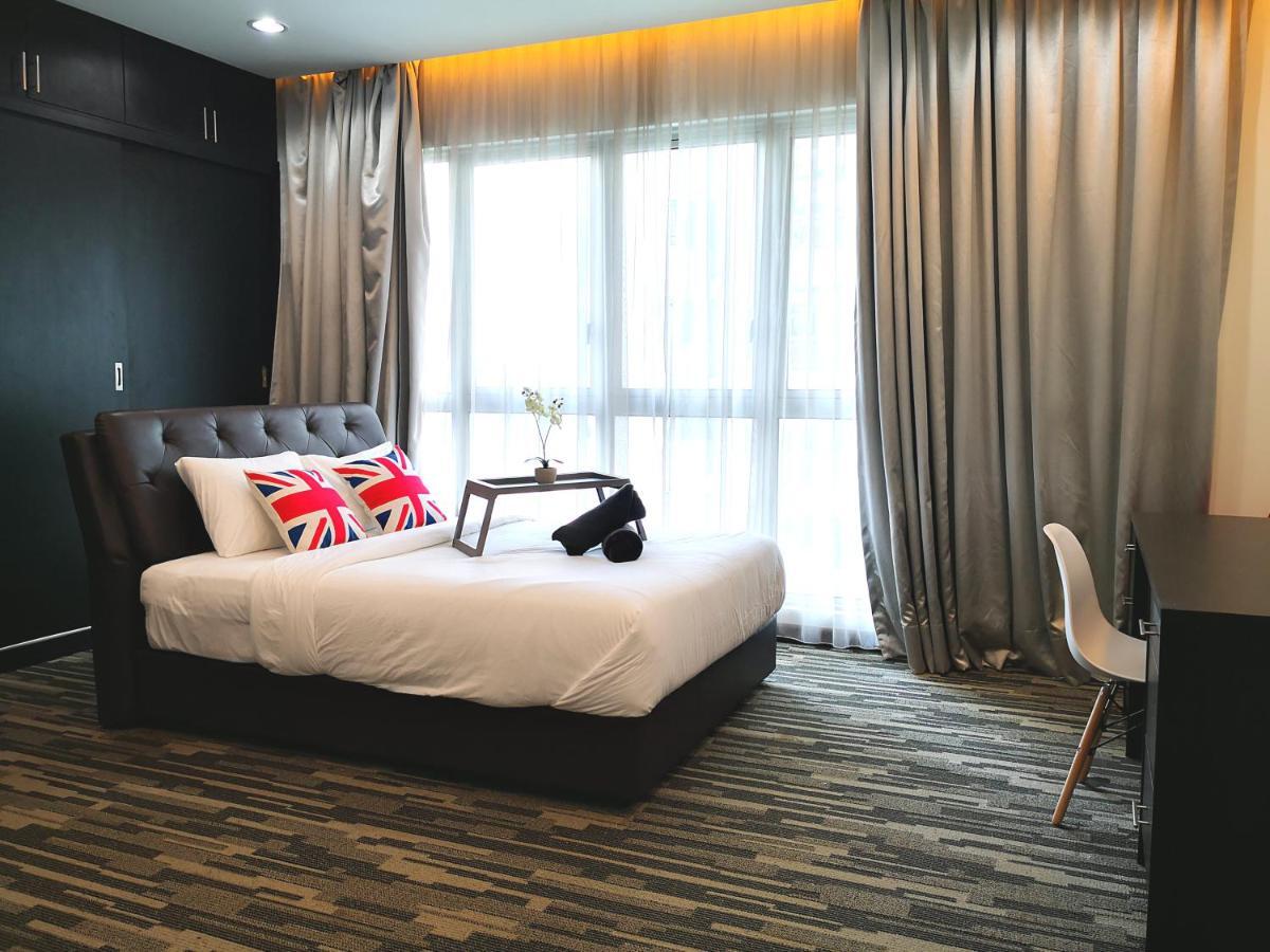 Klcc Inifinity Pool - The Regalia Residences & Suites By Kl Minsu Kuala Lumpur Bagian luar foto